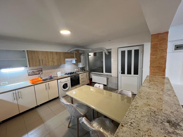 Casă cu 2 camere cu Teren 100 Mp în Titan