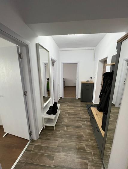 Apartament cu 2 camere decomandat în Titan