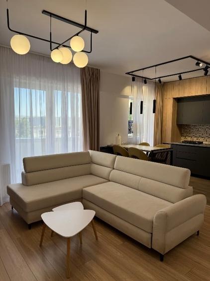 Apartament cu 3 camere semidecomandat, mobilat în Berceni