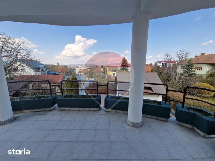 Casă cu Teren 700 Mp în Zorilor