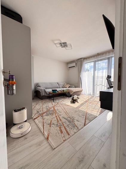 Apartament cu 2 camere decomandat în Florești