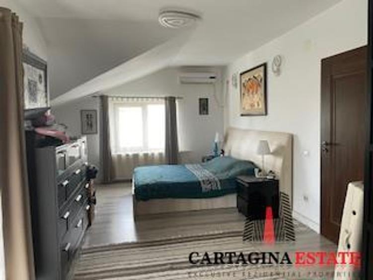 Casă cu 5 camere cu Teren 235 Mp în Pipera