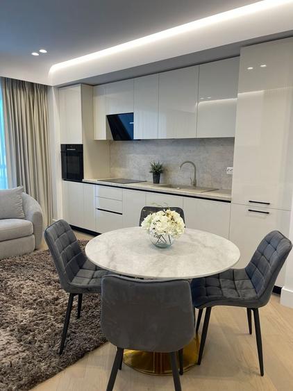 Apartament cu 3 camere în Iancu Nicolae