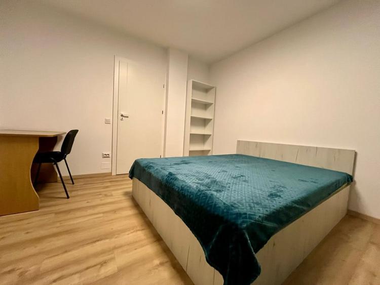 Apartament cu 3 camere semidecomandat, mobilat în Florești
