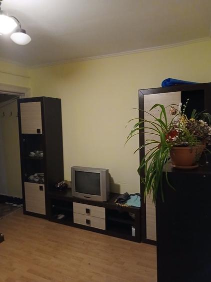 Apartament cu 2 camere nedecomandat în Centrul Civic