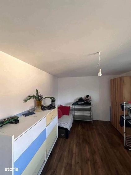Casă cu 5 camere cu Teren 500 Mp în Central