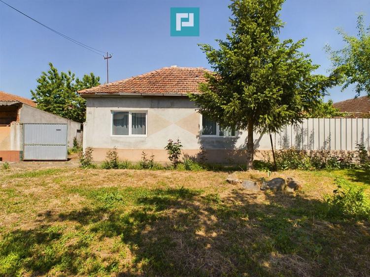 Casă individuală cu 4 camere cu Teren 950 Mp în Cruceni