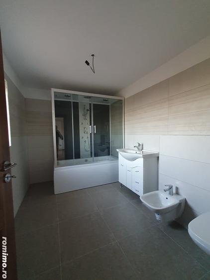 Spațiu comercial, de 450 mp, în Central