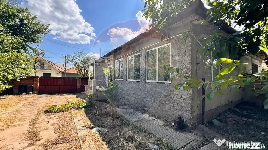 Casă cu 4 camere cu Teren 1367 Mp în Sântandrei