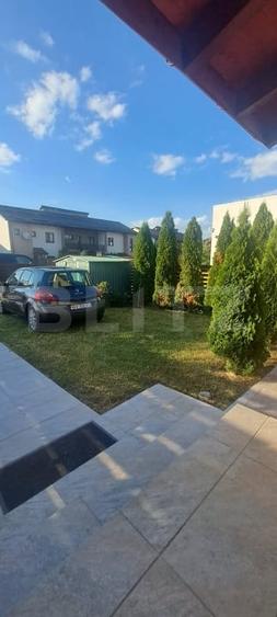Duplex cu 5 camere cu Canalizare în Sânpetru