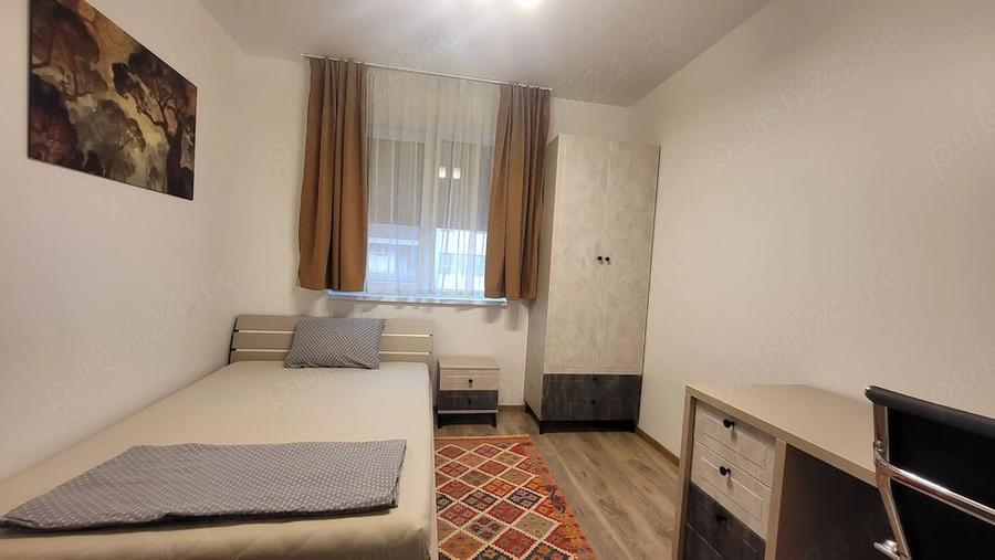 Apartament cu 3 camere semidecomandat în Giroc