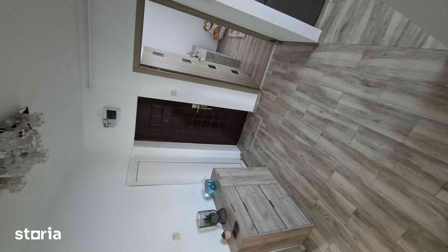 Apartament cu 3 camere în Mărăcineni