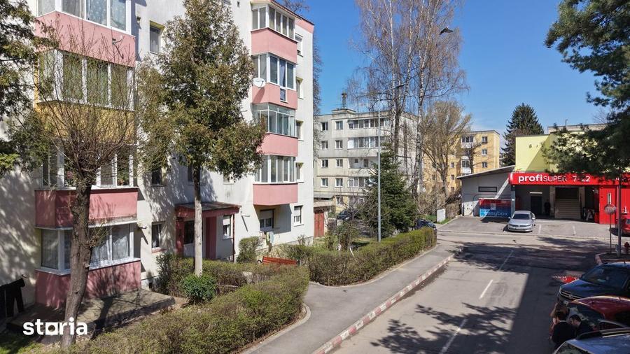 Apartament cu 2 camere semidecomandat, mobilat în Electroprecizia