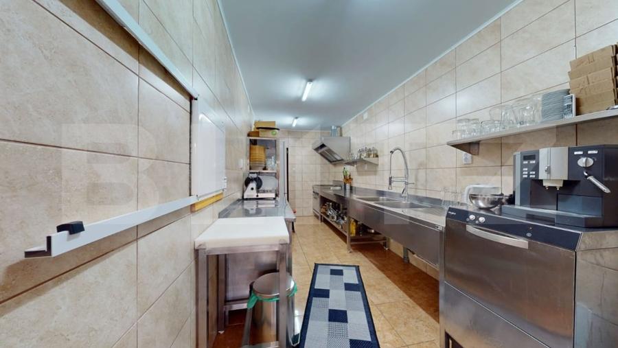 Casă individuală cu 18 camere cu Canalizare în Cernatu