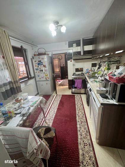 Casă cu 5 camere cu Teren 350 Mp în Central