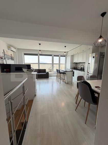 Apartament cu 4 camere semidecomandat, mobilat în Tractorul