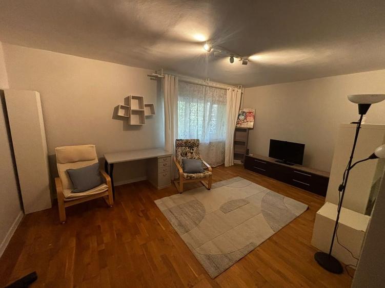 Apartament cu 2 camere decomandat, mobilat în Aviației