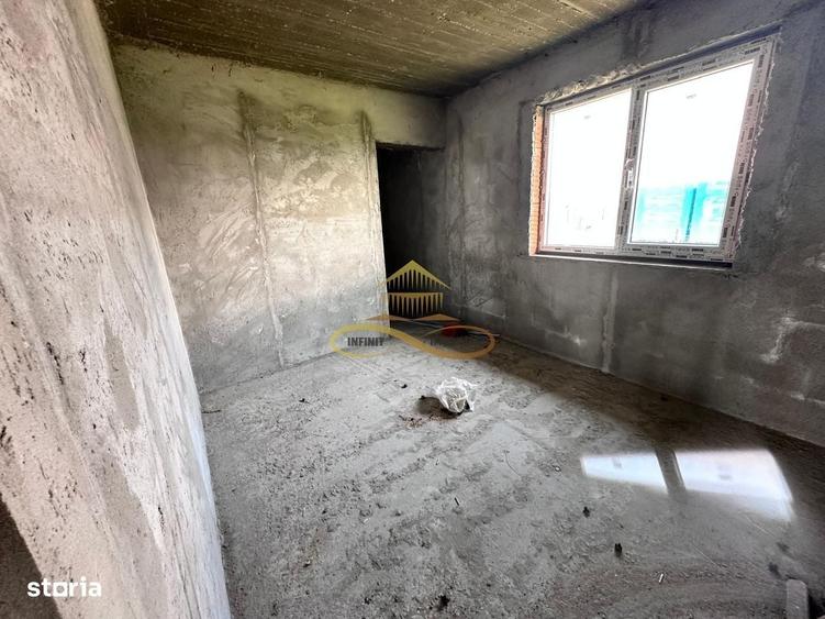 Casă cu 3 camere în Siretu