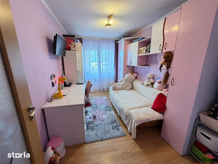 Apartament cu 3 camere decomandat în Ultracentral