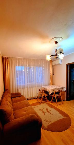 Apartament cu 2 camere semidecomandat în Rogerius
