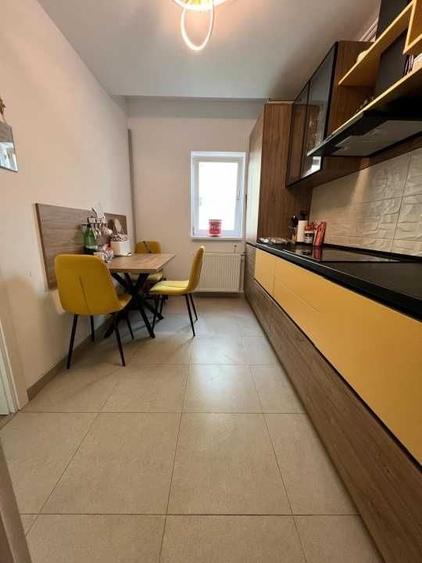 Apartament cu 3 camere decomandat în Gorjului