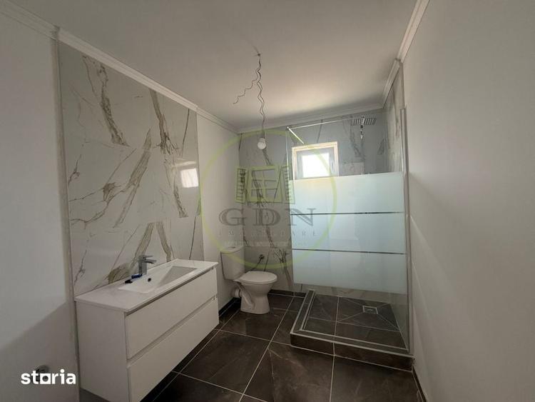 Casă cu 5 camere cu Teren 341 Mp în Central