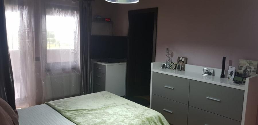 Casă cu 5 camere cu Teren 1100 Mp în Vladimirescu