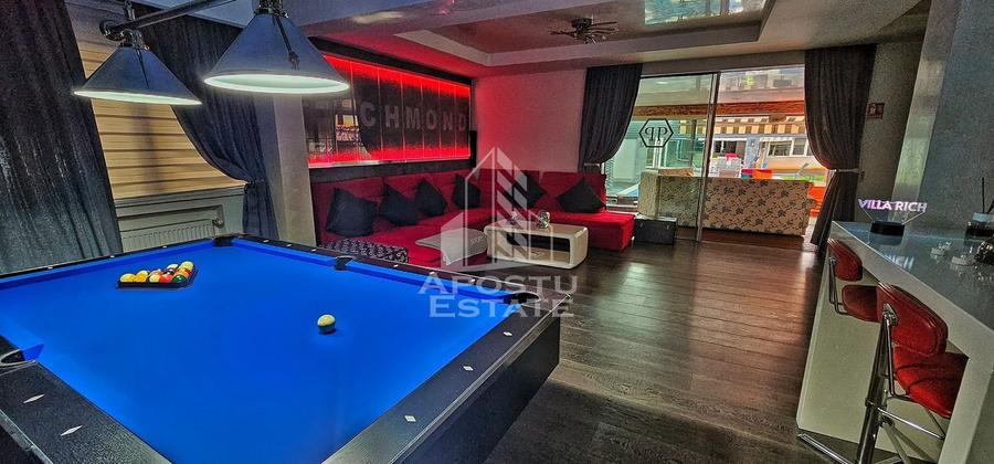 Casă individuală cu 7 camere cu Piscina în Aradului