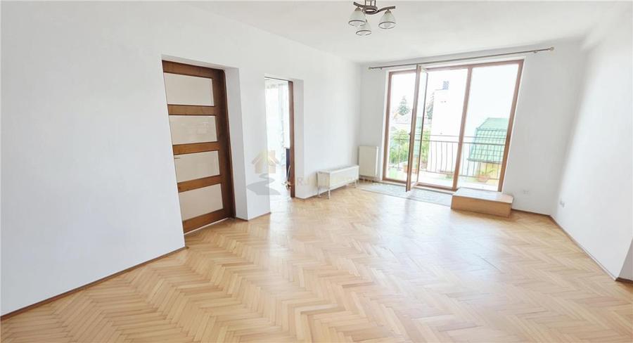 Apartament cu 3 camere semidecomandat, mobilat în Andrei Mureșanu