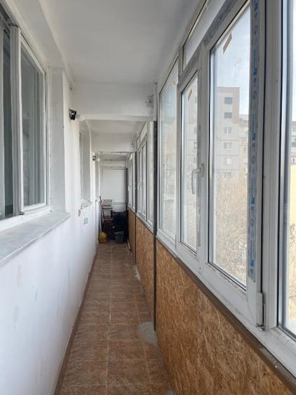 Apartament cu 3 camere decomandat, mobilat în Drumul Taberei