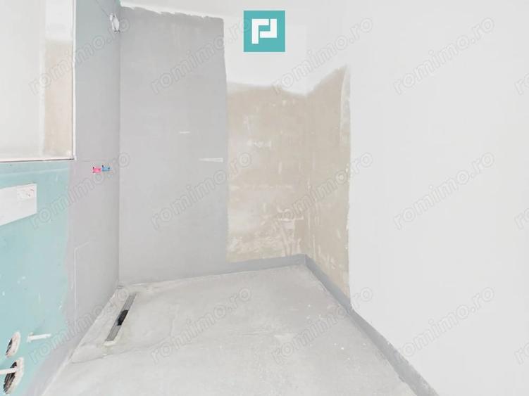 Apartament cu 3 camere semidecomandat în Tipografilor