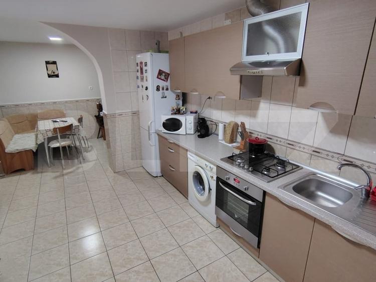 Casă individuală cu 7 camere cu Piscina în Mihai Viteazu