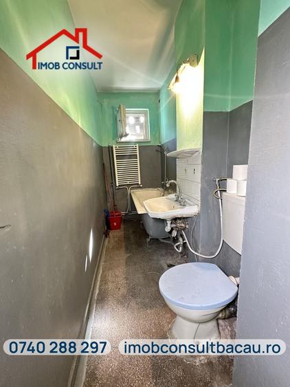 Apartament cu 3 camere semidecomandat în Orizont
