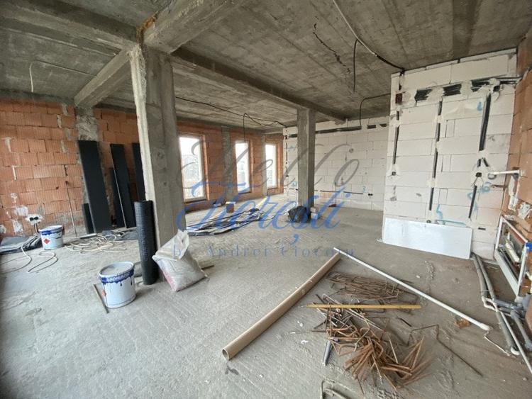 Spațiu comercial, de 700 mp, în Gilău
