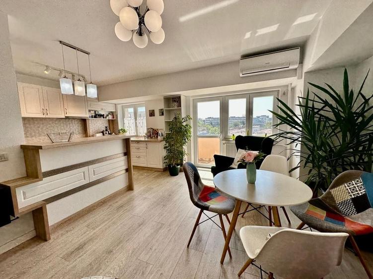 Apartament cu 3 camere decomandat, mobilat în P-ța Alba Iulia