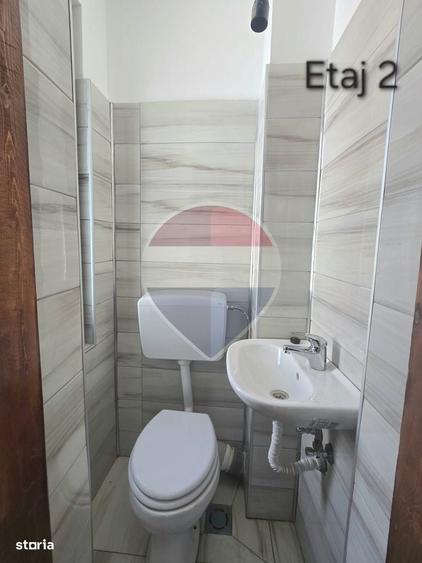 Apartament cu 4 camere semidecomandat în Ultracentral