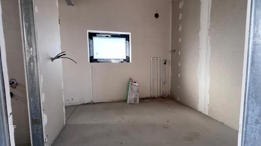 Spațiu comercial, de 280 mp, în Domnești