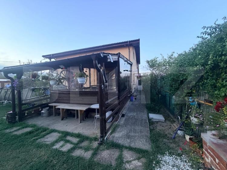 Casă individuală cu 4 camere cu Garaj în Popoveni