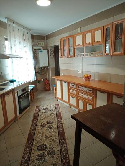 Casă cu 4 camere cu Teren 260 Mp în Central