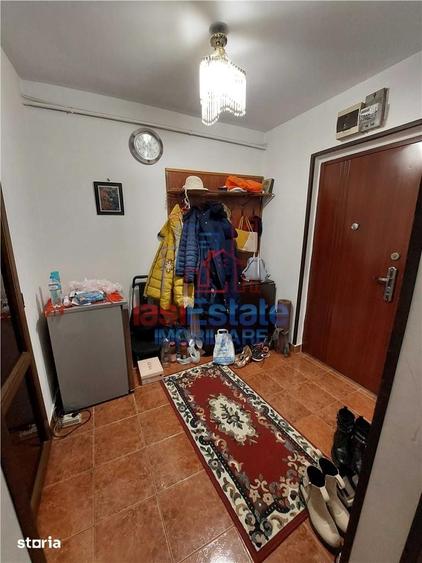 Apartament cu 2 camere semidecomandat în Nicolina