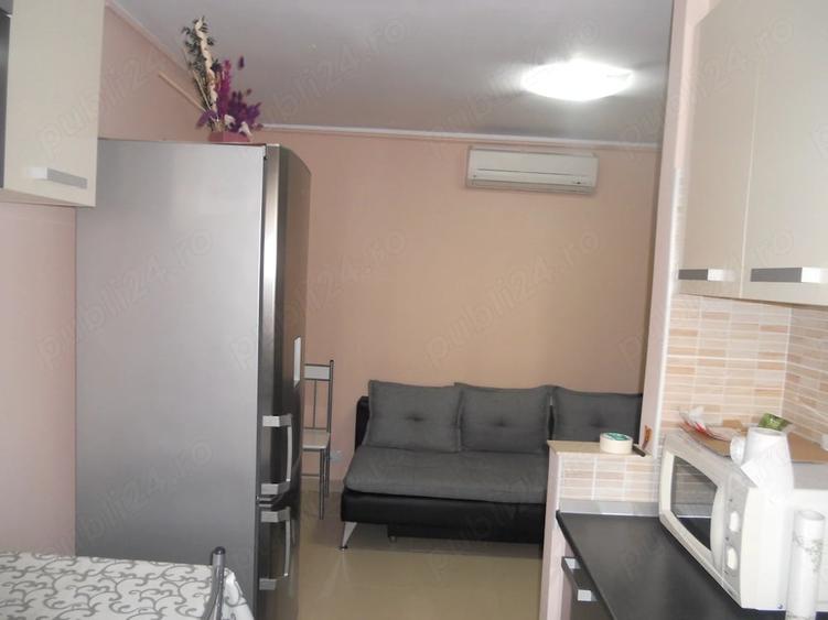 Apartament cu 2 camere decomandat în Precista