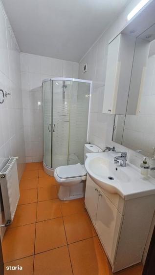Apartament cu 3 camere decomandat în Țiglina 1
