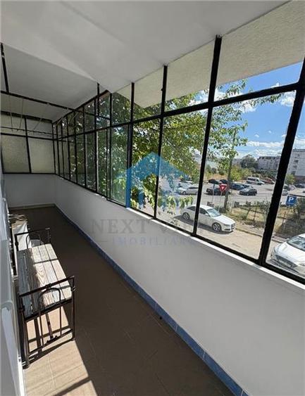 Apartament cu 3 camere decomandat în Între Lacuri