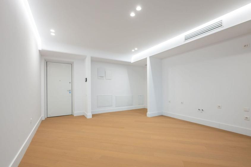 Apartament cu 3 camere decomandat în Pipera — fotografia 3
