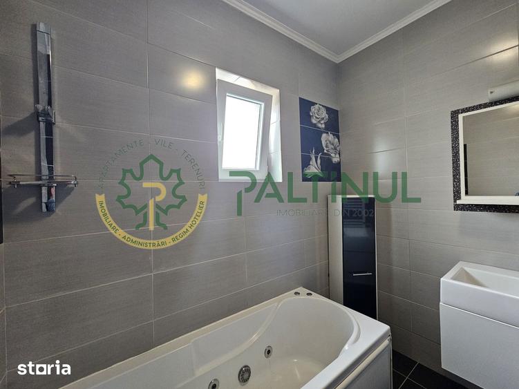 Apartament cu 3 camere decomandat în Turnișor