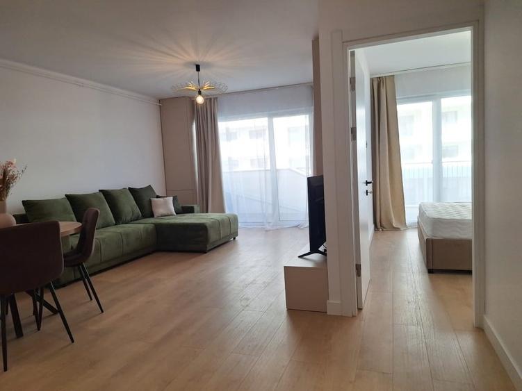 Apartament cu 2 camere semidecomandat, mobilat în Florești
