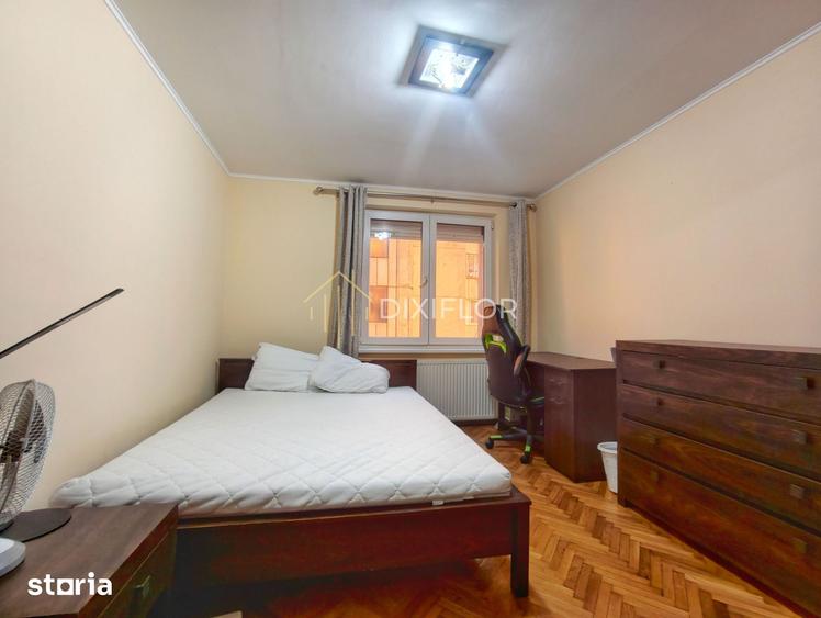 Apartament cu 3 camere decomandat în 22 Decembrie 1989