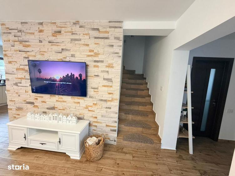 Casă cu 4 camere cu Teren 350 Mp în Tărlungeni
