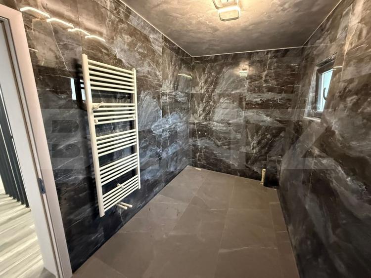 Casă individuală cu 5 camere cu Canalizare în Preajba
