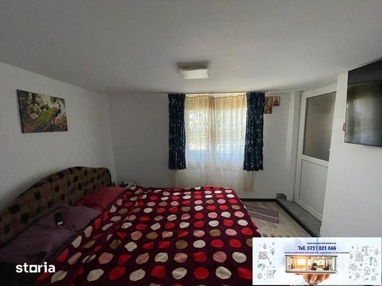Casă cu 7 camere cu Teren 294 Mp în Piața Centrală